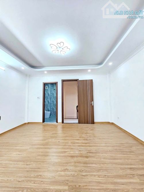 BÁN NHÀ BÁT KHỐI 35M2, 5 TẦNG NGÕ NÔNG, Ô TÔ ĐỖ CỔNG, 6.3 TỶ. - 2