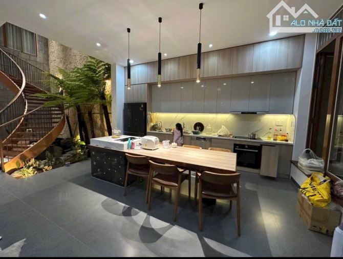 SIÊU PHẨM BIỆT THỰ 270M² – NGANG 9M NỞ HẬU – SÂN XE HƠI, SÂN VƯỜN MÁT MẺ-19 tỷ - 2