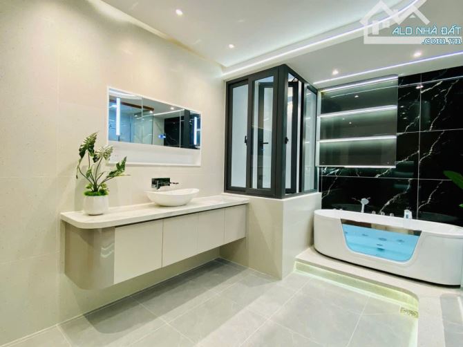 🏠Siêu Phẩm Hẻm Thông 6M💎Vị trí: Phan Huy Ích, P15💎4X15M 4 Lầu 3PN 3WC💵9,9 Tỷ - 23