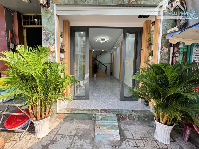 Bán Nhà Mặt Tiền Quận 5 , Đường Phan Văn Trị. - 23