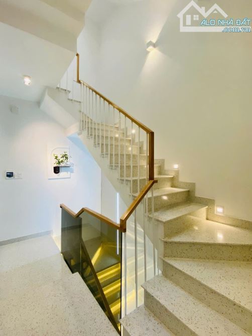 🏠Siêu Phẩm Hẻm Thông 6M💎Vị trí: Phan Huy Ích, P15💎4X15M 4 Lầu 3PN 3WC💵9,9 Tỷ - 26