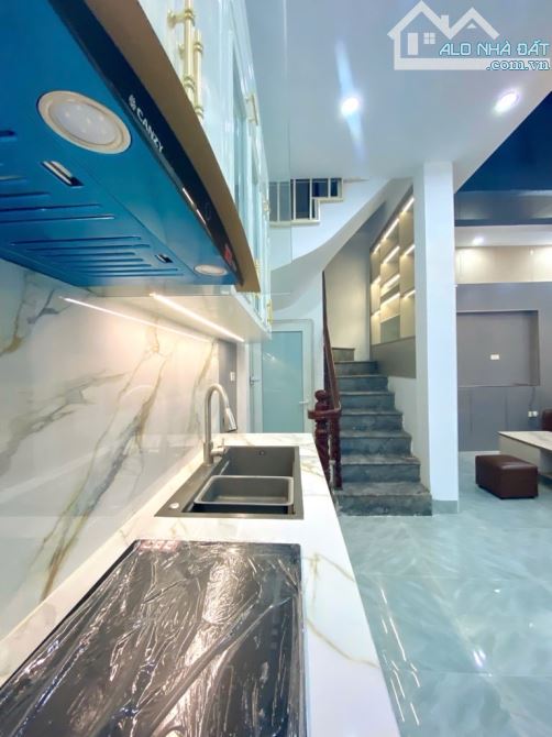 🔥 GIÁ TỐT- BÁN NHÀ PHỐ NGUYỄN CHÍNH – 32M² – 4 TẦNG – GIÁ 10.3 TỶ - 3