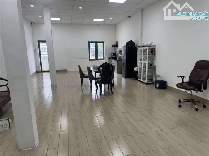 🏡MT Cộng Hoà - 88m2 - 3 Tầng , 5Pn - MT đường 30m , Sầm uất , vị trí đắc địa - Ngang Lớn - 3