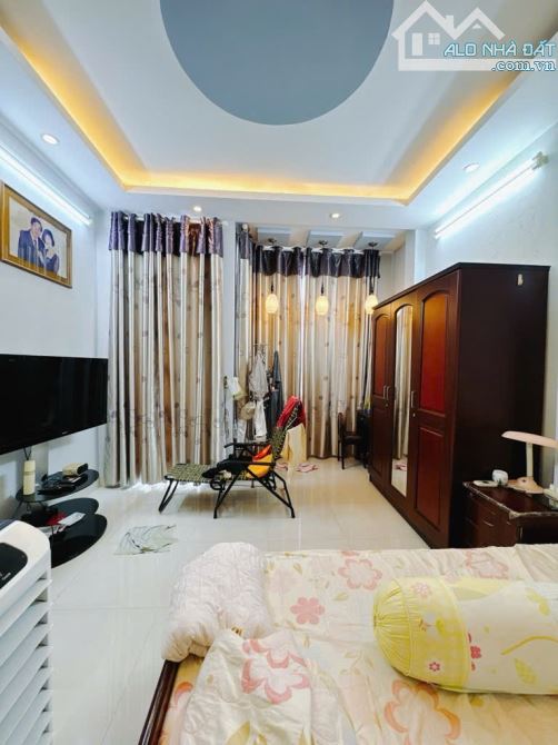 MẶT TIỀN KINH DOANH Q4 CÓ 1O TỎI - 3