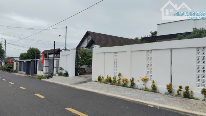 Bán đất mặt tiền Đường Nguyễn Đình Chiểu - TT Đất Dỏ .BRVT - Dt: 122m2 (6×18) 75m thổ cư. - 3