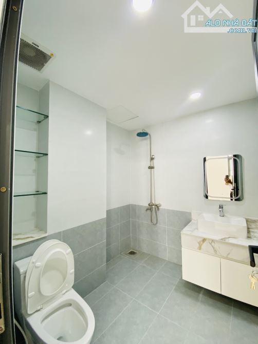Bán nhà đẹp gần chùa Pháp Võ ngang gần 6m nội thất sang xịn mịn. - 3