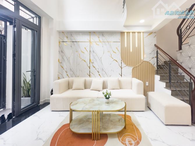 SIÊU PHẨM CHÂN DÀI - CÔ BẮC   PHÚ NHUẬN  - 34m2 - 4PN5WC - 10 BƯỚC RA XE HƠI - GIÁ 6,3 TỶ - 3