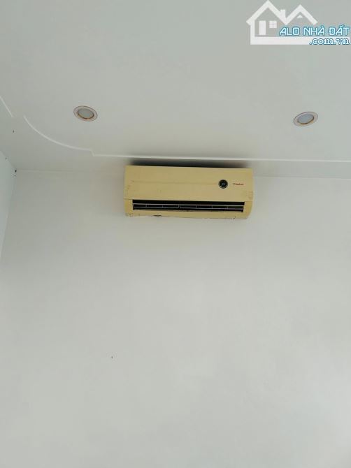 🏡🏡 căn nhà lô góc 2,5 tầng tại địa chỉ 1/2/77 Lê Hồng Sơn. Phí  🏠Nhà dân xây, nhiều lộc - 3