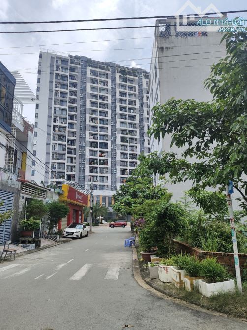 126m² đất thổ cư mặt tiền, lô góc, đối diện chung cư RICCA - 3