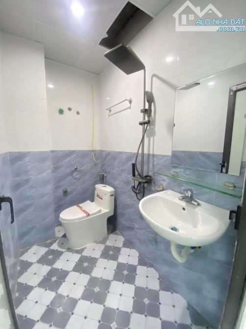 Hot, ngõ thông, Độc Lập gần chợ Phụng Châu, ĐH TD - ôtô qua cửa. 15p TT Hà Đông, Chúc Sơn. - 3
