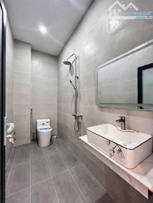 NHÀ 1 LẦU 1 TRỆT GẦN SÔNG CHỈ 1TỶ 850 - 3