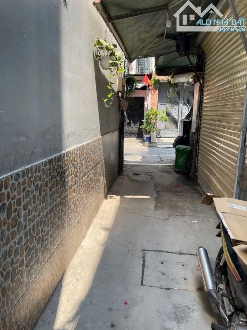 NHÀ ĐẸP 3 TẦNG. GIÁ YÊU THƯƠNG, CHỈ HƠN 1TỶ SỞ HỮU CĂN NHÀ ĐẸP - 3