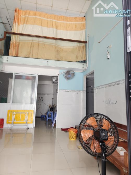 - Nhà gác đúc kiệt ô tô 814/ Trần cao vân . Cách đường chính 100m - 3