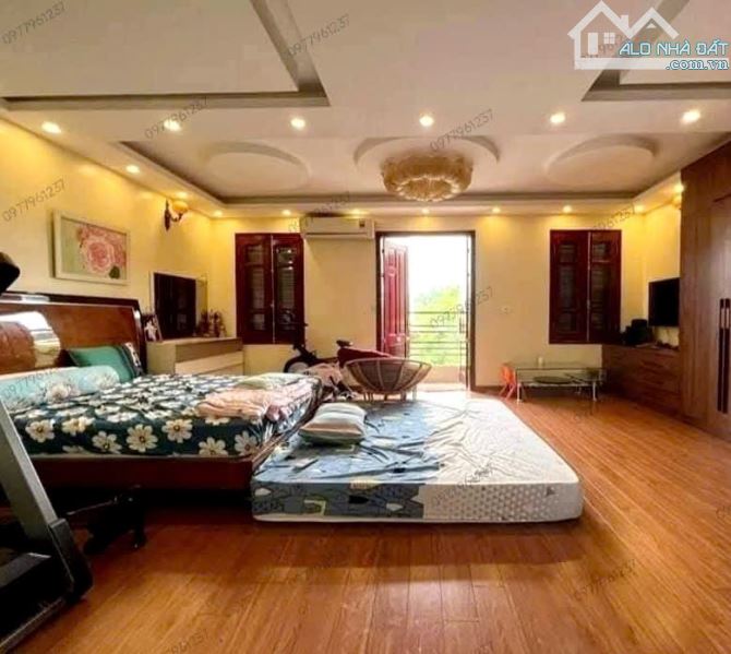 BÁN NHÀ NGHĨA ĐÔ 62m2 × MT 5m. NHÀ DÂN XÂY - 2 THOÁNG, 2 Ô TÔ TRÁNH TRƯỚC NHÀ - 3