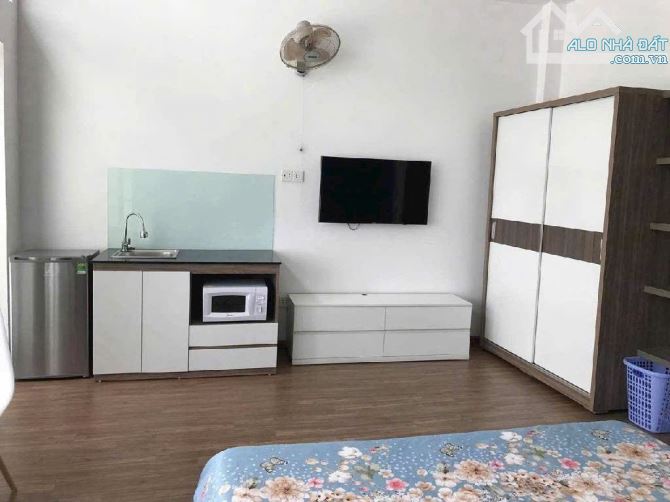 SIÊU PHẨM ! TÒA NHÀ CHDV TRẦN BÌNH TRỌNG, GV | DT: 4,5X22M - 4 Tầng | - 3