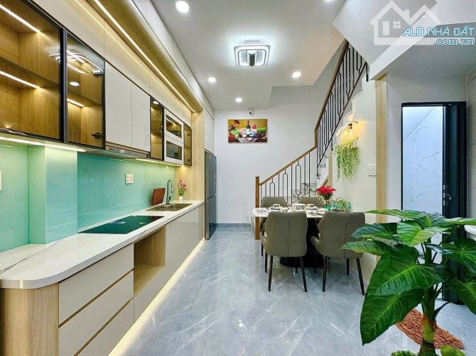 GẤP BÁN GIẢM SÂU CHỈ CÒN 6,27 TỶ NHÀ ĐƯỜNG KỲ ĐỒNG, QUẬN 3 . DT: 65,2M2 - 3