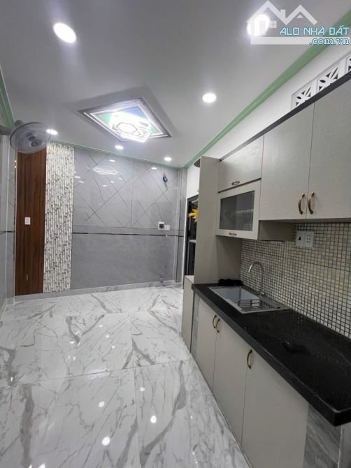 🏠 CHỈ 2 T.Ỷ 270 – NHÀ 3 TẦNG Ở NGAY – CƯ XÁ RA ĐA, QUẬN 6 Chính chủ cần b.án gấp - 3