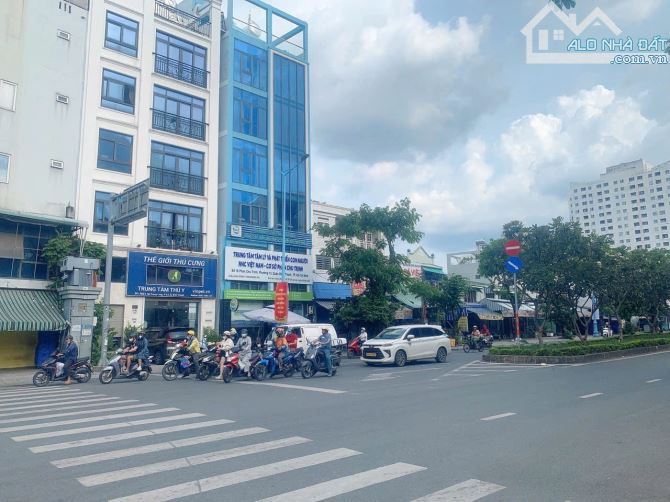 Bán dãy nhà trọ HXH Nơ Trang Long - Mặt tiền Bờ Kè Rạch Xuyên Tâm, Đất 160m2, giá chỉ 13 t - 3