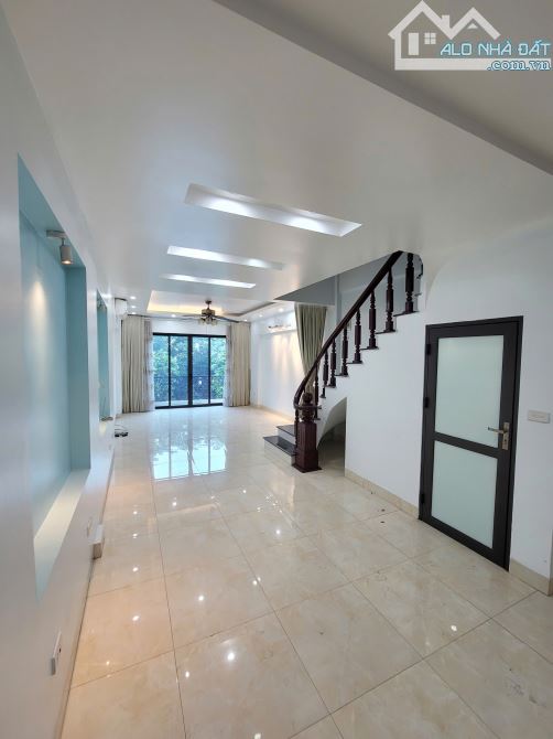 Bán nhà liền kề Cổng Đồng La Khê, gần Terra An Hưng, DT 55m2 5T giá 16,1 tỷ LH Vân Anh - 3