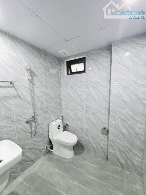 VỊ TRÍ ĐỈNH CAO - 1 NHÀ RA PHỐ - 2 THOÁNG TRƯỚC SAU - TRƯỚC NHÀ RỘNG THOÁNG - GẦN Đ - 3