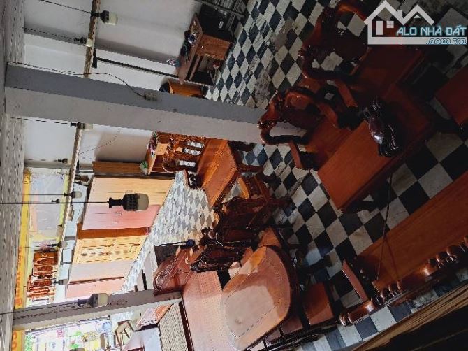 BÁN NHÀ MẶT TIỀN LÊ VĂN KHƯƠNG , CHỦ TẶNG LUÔN CỬA HÀNG TRANG TRÍ NỘI TẤT - 3