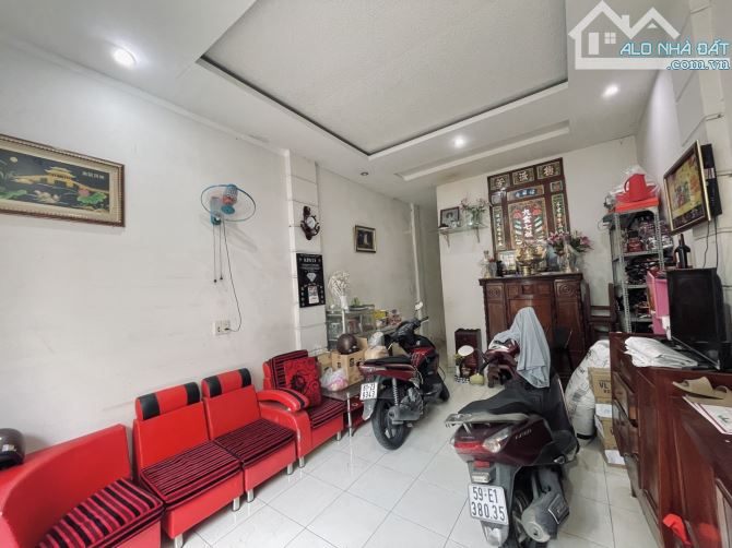 Gần mặt tiền, hẻm nhựa 5m, 99m2, 3pn, Dương Quảng Hàm, Q. Gò vấp - 3