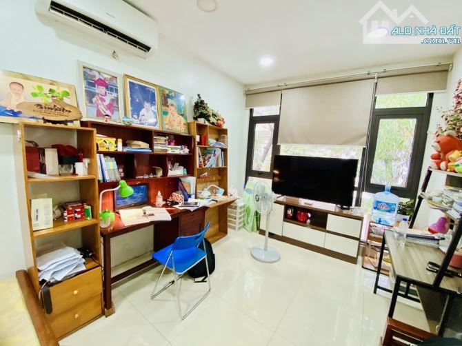 MẶT PHỐ CẦU GIẤY - KINH DOANH SẦM UẤT - NHÀ ĐẸP - PHỐ VIP - VỈA HÈ RỘNG - KINH DOANH ĐỈNH - 3