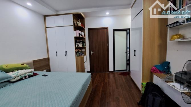Phan Đình Giót ,Quang Trung 34m 5T 7,05 tỷ Vf3 đỗ cửa ,ôtô tránh cách 30m - 3