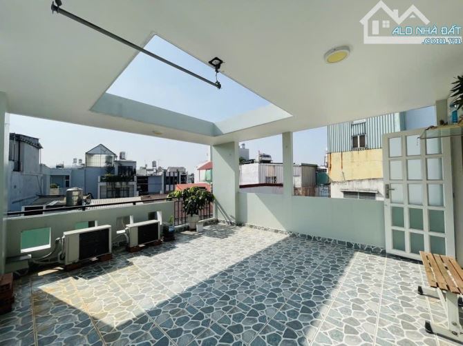 Nhà 5 tầng Lê Văn Sỹ, góc 2 mặt thoáng, ngang khủng hơn 5m, chính chủ 1 đời, chỉ nhỉnh 10 - 3
