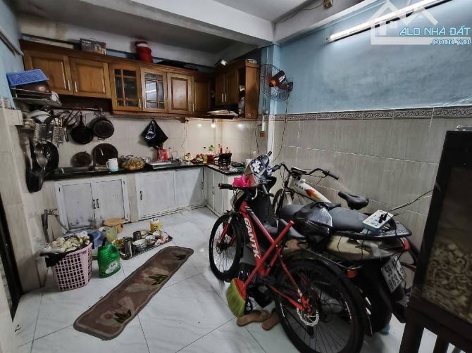 💥 VIEW LANDMARK - GIÁP Q1 - 3 TẦNG - 59M2 - HẺM THẲNG TRỤC THÔNG - SỔ NỞ HẬU -  6,2 TỶ - 3