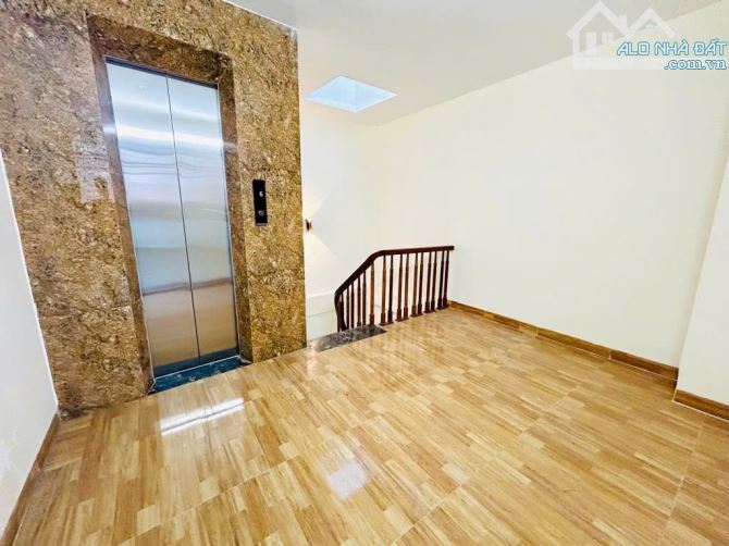 Bán nhà Nam Dư 45m2 5 tầng, thang máy, mới kính koong, ô tô ngủ trong nhà, giá 12 tỷ - 3