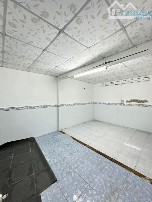 Kẹt  tiền ! Cần bán gấp mặt tiền  Kinh doanh ở gần chợ Trảng Bàng 122m2 SHR giá 680tr - 3