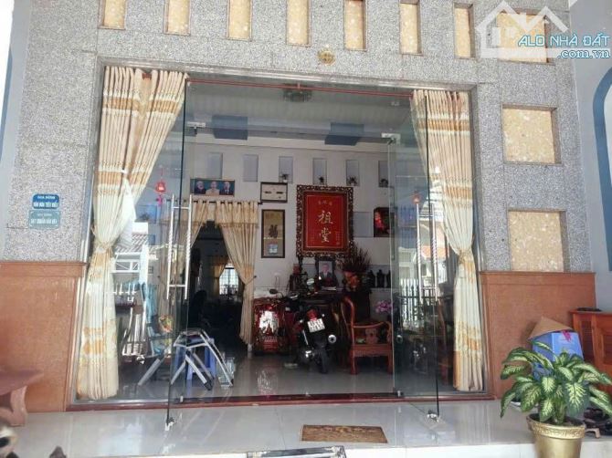 Bán gấp căn nhà siêu rộng ở gần chợ Phước Thạnh, Củ Chi 135m2 giá ngộp chỉ 690trieu - 3
