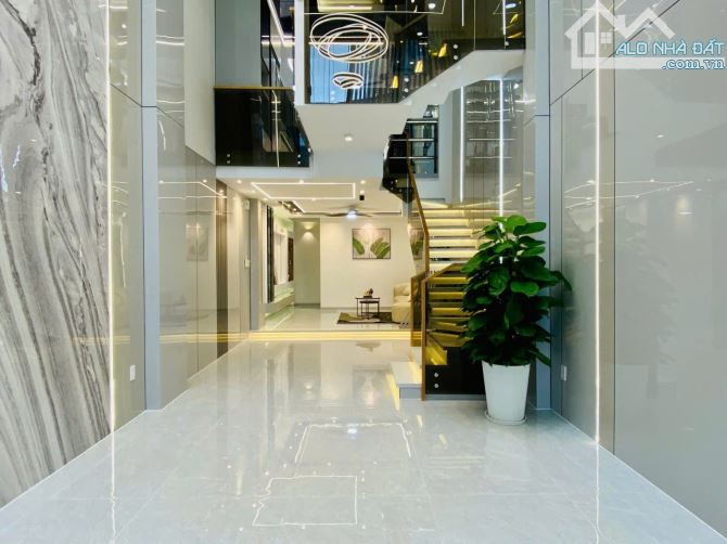 🏠Siêu Phẩm Hẻm Thông 6M💎Vị trí: Phan Huy Ích, P15💎4X15M 4 Lầu 3PN 3WC💵9,9 Tỷ - 3
