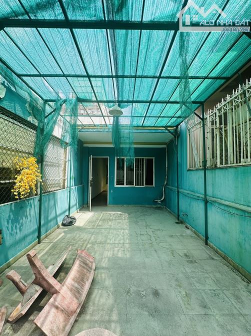 Bán nhà Q10 - hẻm 8m kinh doanh - 4 tầng - 3