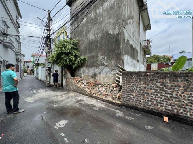 ĐÌA – NAM HỒNG – ĐÔNG ANH – HÀ NỘI . Diện tích: 88m² – Mặt tiền: 4,9m - 3