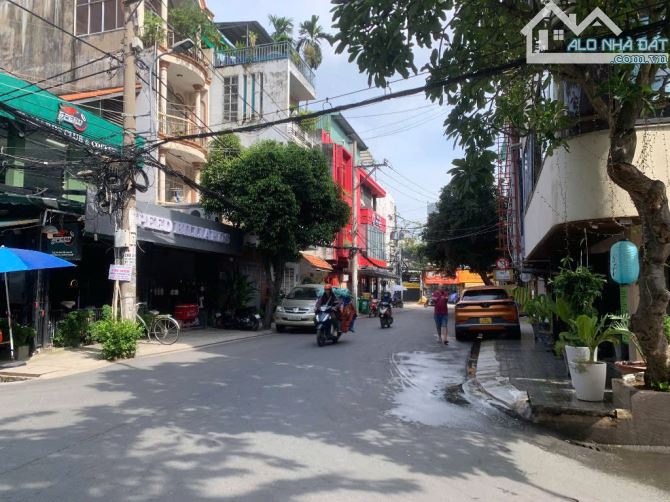 30 tỷ! Bán góc 2 mặt tiền hẻm đẹp Nguyễn Gia Trí, P. 25, Bình Thạnh - 21x8.3m - 2 Tầng - 3