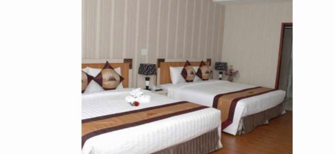 KHÁCH SẠN 3 MẶT TIỀN ĐƯỜNG NGUYỄN CHÍ THANH - - 3