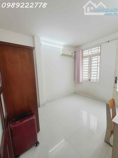BÁN NHÀ NGUYỄN THIỆN THUẬT - P2 - XE HƠI ĐẾN CỬA - HÀNG HIẾM Q3 - 3.2X6.8M- 4 TẦNG - - 3