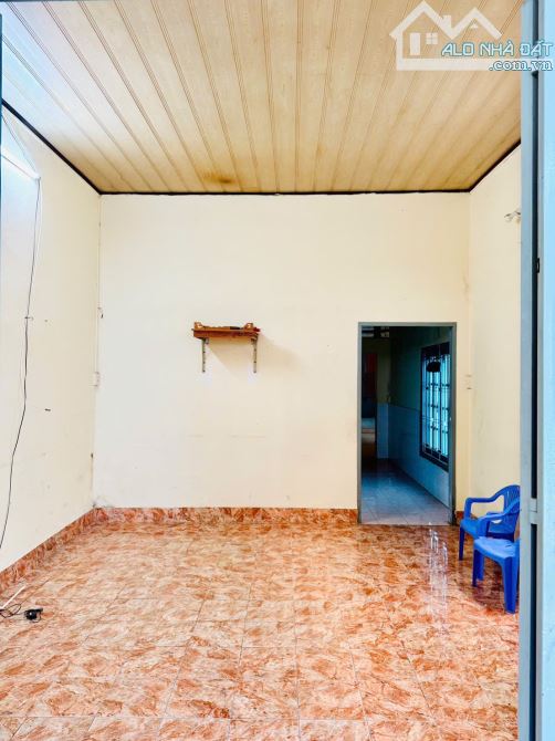 BÁN CĂN NHÀ CẤP 4 CỦ P.TRẤN BIÊN ( quang vinh củ). DT: 5,2x13,5=73M2. GIÁ: 2TỶ650 TL - 3