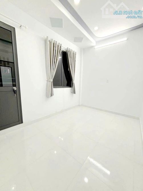 Bán nhà đẹp Phạm Thế Hiển, Quận 8, 50m2, nhỉnh 2 tỷ 790 triệu, 2 tầng BTCT, SHR - 3