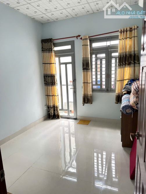 Nhà 2 tầng mới ở ngay, hẻm 373 Lý Thường Kiệt, P8, 5.5 tỷ TL - 3