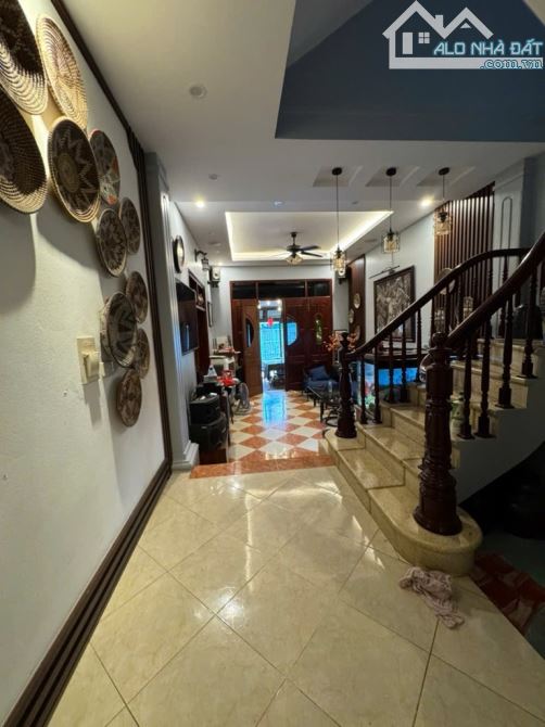 Nhà Tư Đình khu A38 phân lô quân đội 100m2, mt rộng , ô tô tải tránh nhau, full nội thất - 3