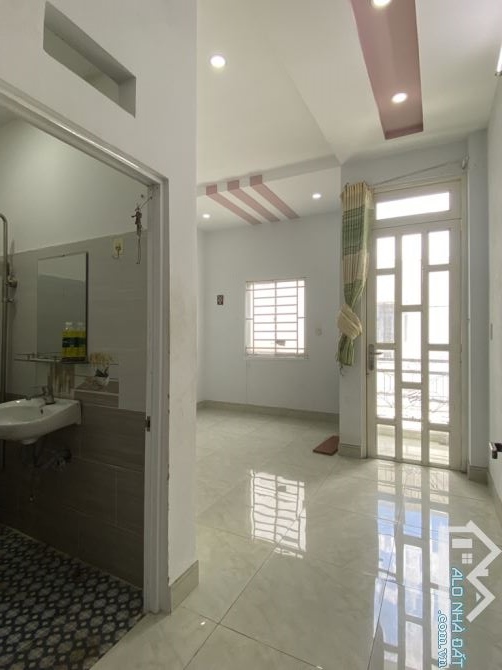 Nhà đẹp Chiến Lược, Bình Trị Đông - Chỉ 6.1 tỷ ​Nhà phố 72m² (4x18m), 3 tầng, 4 phòng ngủ - 3