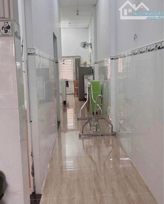 Cô Hằng gửi bán căn nhà ở  Huỳnh Thị Mài ,Tân Hiệp, Hóc Môn. DT 80m2, giá 950 triệu, SHR - 3