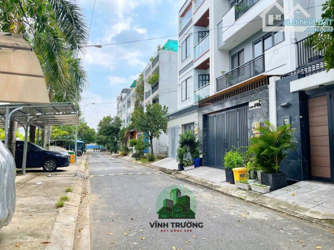 Ra gấp đất 8x14m, khu Đào Sư Tích, gần quận 7, đường 8m, chỉ 8.4 tỷ - 3