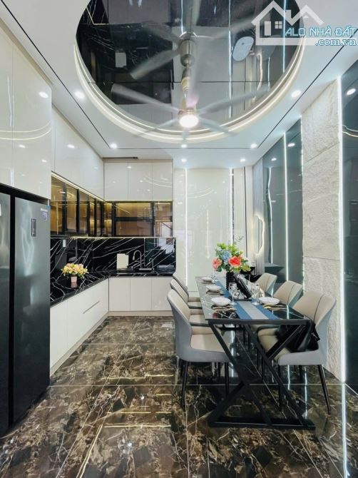 52M² - 4Tầng Full Nội Thất - Hẻm Xe Hơi Ngủ Nhà - 4Phòng Ngủ - Ngay EMart 2 - 3