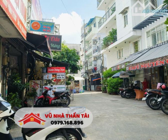 Bán Nhà Hoàng Diệu, 9 phòng ngủ, Q.4, 5 lầu, 32 m2, Hẽm 3m, nhỉnh 6 Tỷ. - 3