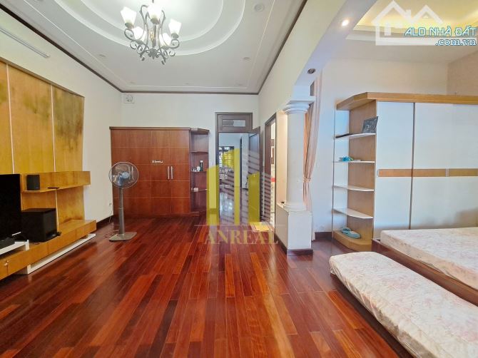 Cho thuê Villa Trần Não full nội thất 5 phòng. Giá 35 triệu - 3