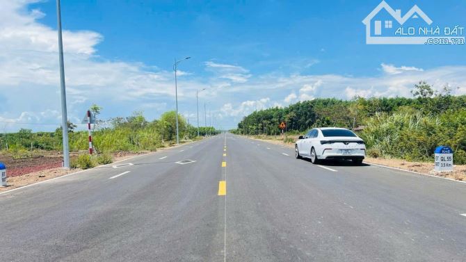 MẶT TIỀN ĐƯỜNG TL997 BÊN HÔNG KCN ĐẤT ĐỎ  - TP HCM. SẴN 2 SỔ BÁN LẺ 1 TỶ250/ 6m NGANG - 3